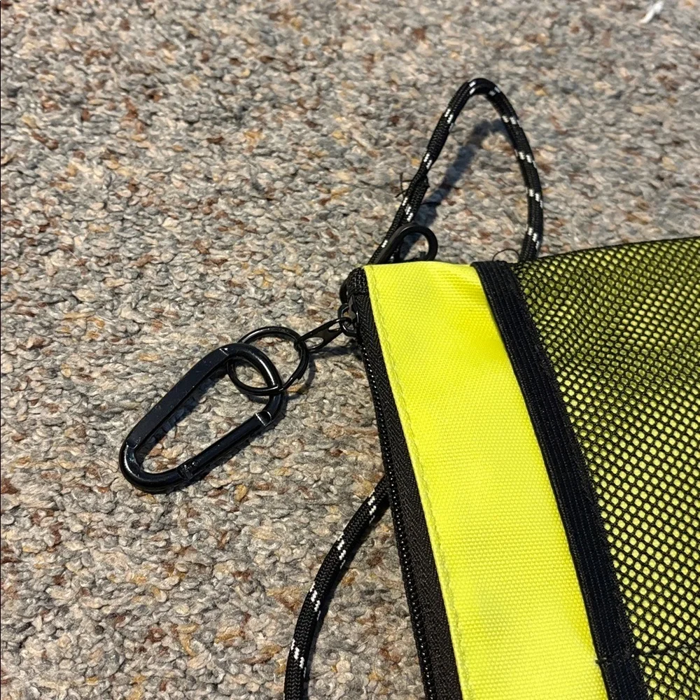 The North Face China Airlines Amenity Toiletry Bag